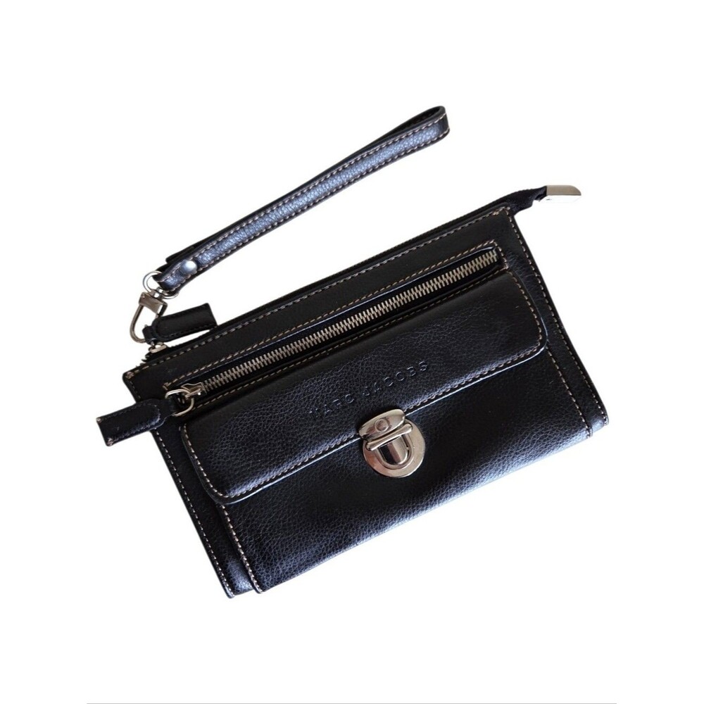 marc jacobs push lock zip around wallet black pebble leather